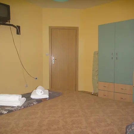 Apartment Kostov דירה סוזופול